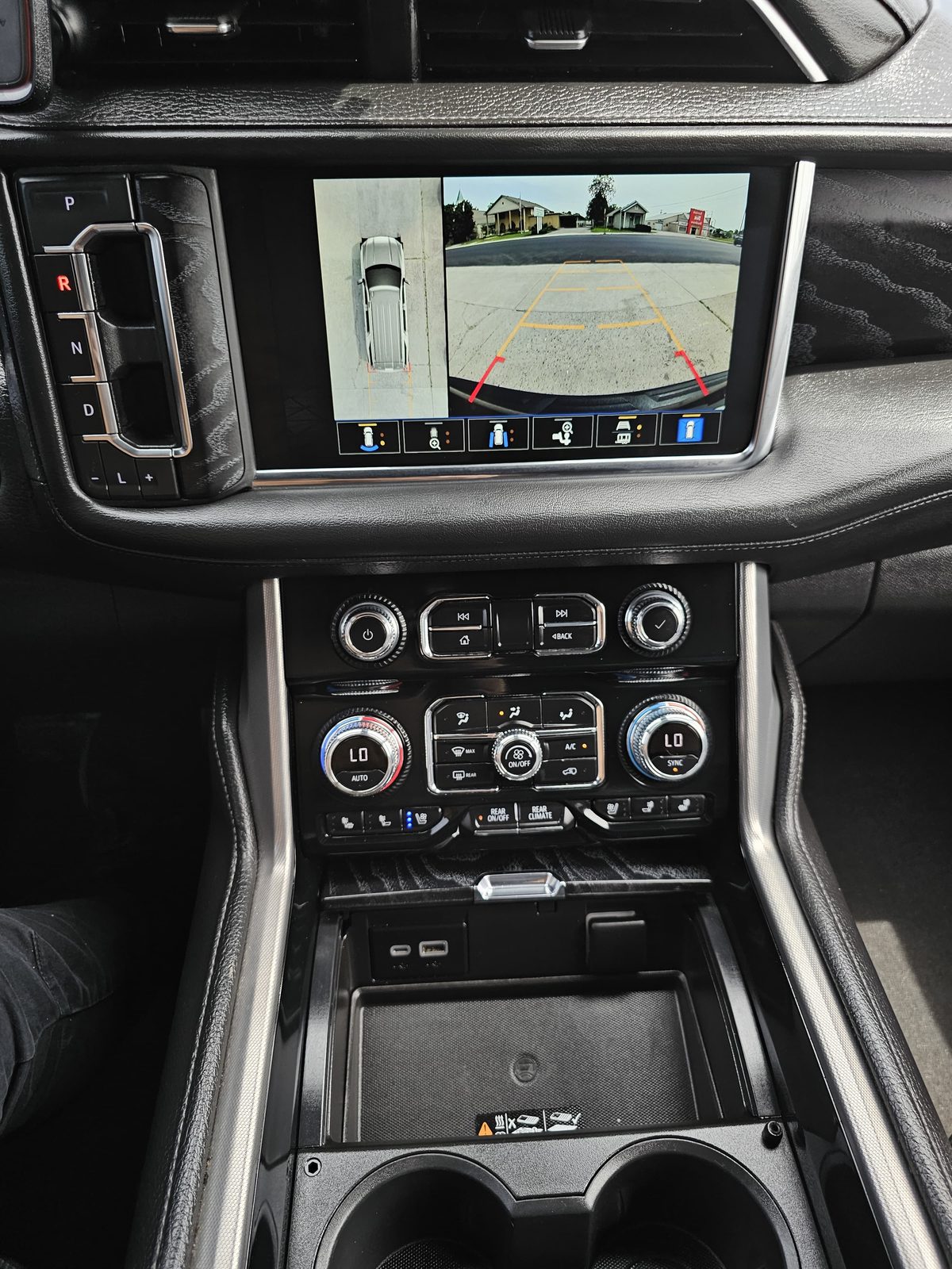 2023 GMC Yukon XL Denali 4x4 – 13
