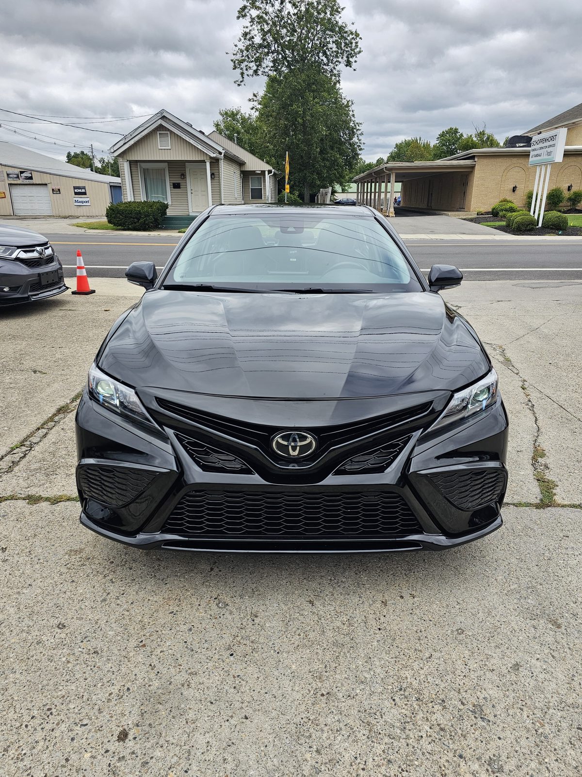 2023 Toyota Camry SE – 2