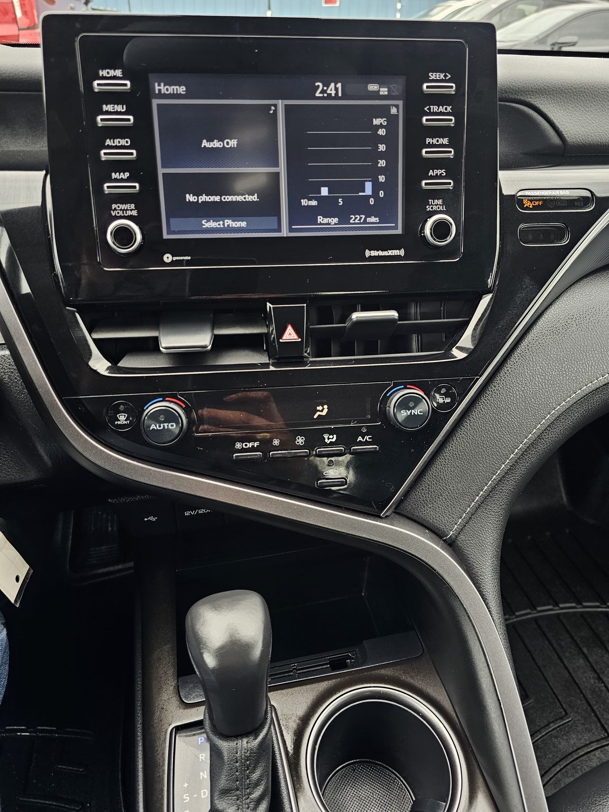 2023 Toyota Camry SE – 10